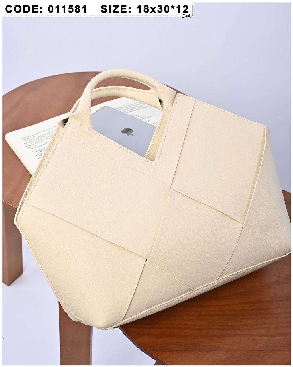 /public/uploads/photos/shares/Suzy bags/IMG_3206.jpeg